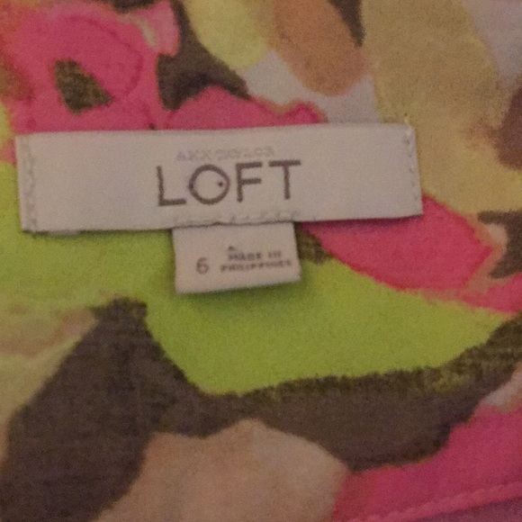 Loft lined shorts with side zipper and pockets - Picture 3 of 4